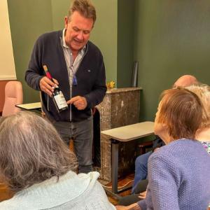 Séance d'oenologie à l'occasion du Beaujolais nouveau