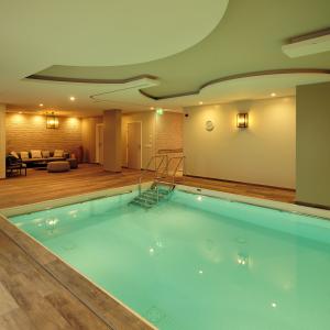 Belle Epoque 2026 - zwembad 